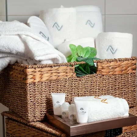 Luxury Volat アパート *