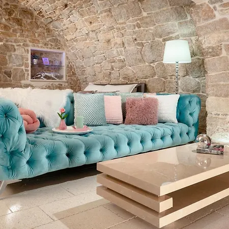 Luxury Volat 公寓 *